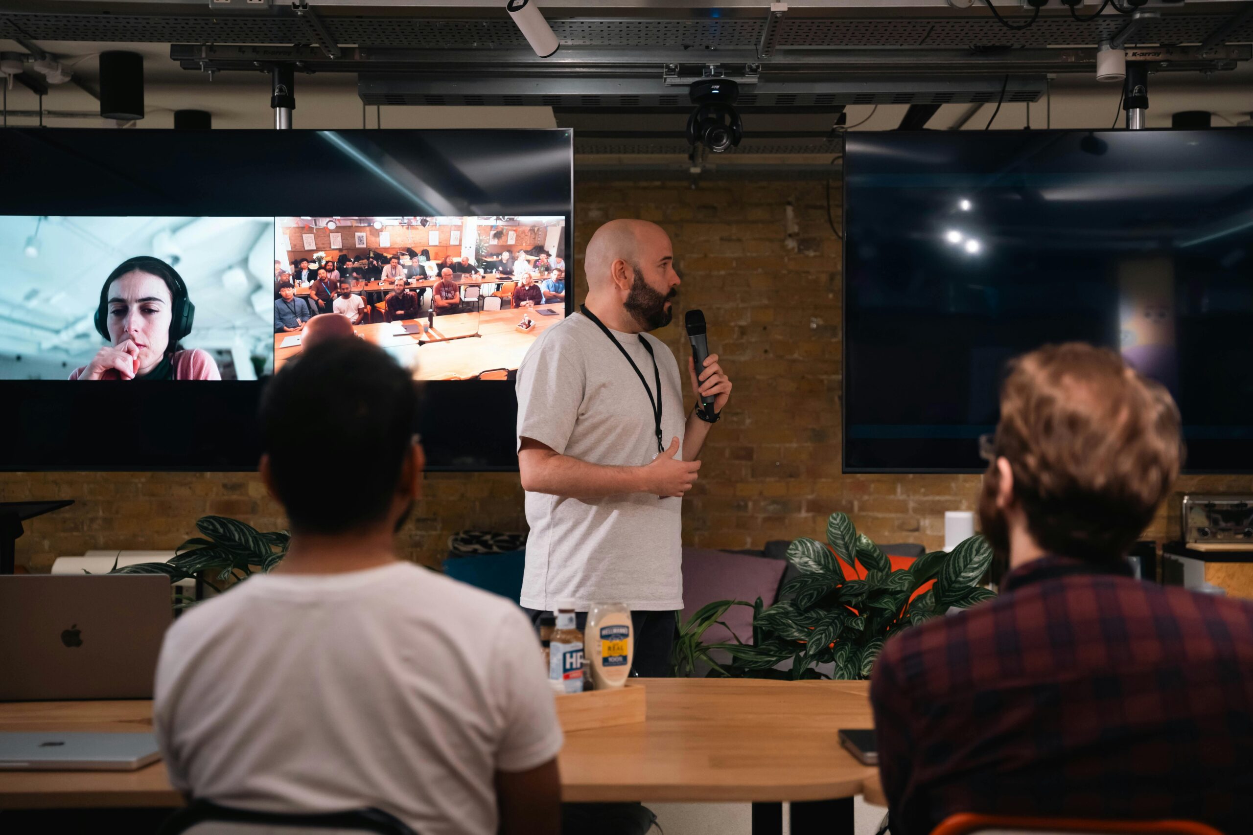 Restaurant brand identity and digital storytelling by Codexelle