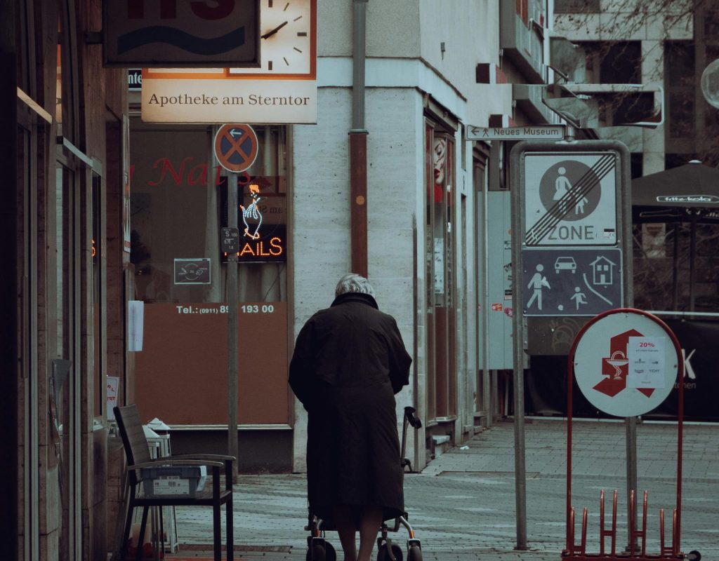 pexels-thereonsaturn-11015484